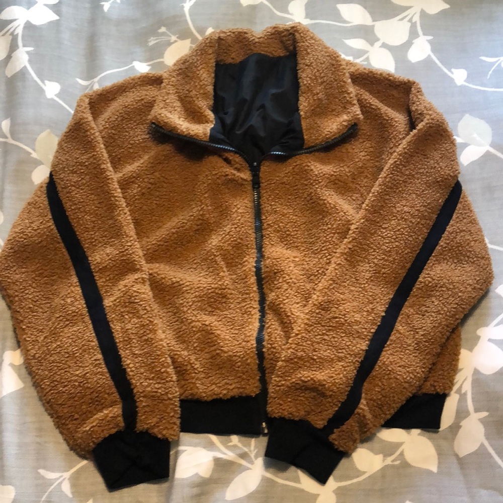 ✨2/$75 ✨ Fabletics zip up Sherpa jacket sweater